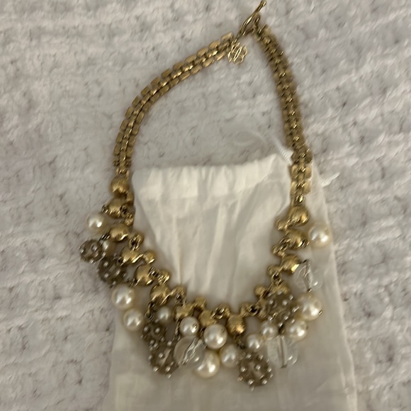 Ann Taylor Women’s Statement Necklace - Picture 4 of 5